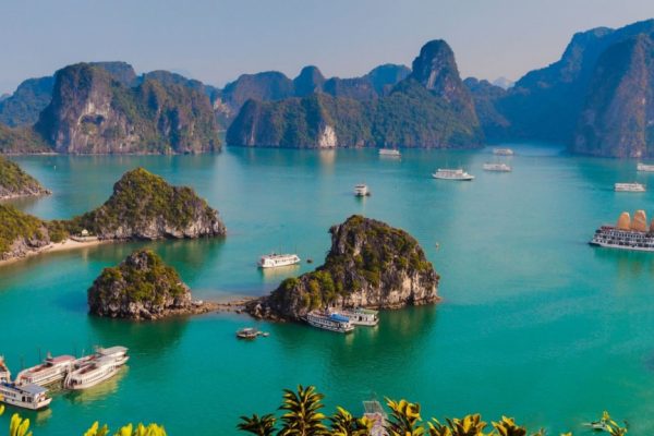 Vẻ đẹp thiên nhiên kỳ thú của Vịnh Hạ Long - Quần đảo Cát Bà