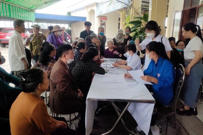 Trung tâm Y tế huyện An Dương xây dựng kế hoạch triển khai tại 16/16 xã, thị trấn trên địa bàn huyện với mục tiêu tổ chức khám sức khỏe định kỳ cho người cao tuổi ít nhất 1 lần/năm