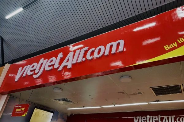 Hàng không Vietjet bị nêu tên do chậm đóng BHXH cho người lao động hơn 5,8 tỷ đồng. Hàng không Vietjet bị nêu tên do nợ đóng BHXH gần 5,8 tỷ đồng.